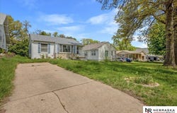 322 E 1ST Street, Wahoo, NE 68066