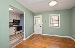 715 BRIDGE AVE, WAYNESBORO, VA 22980