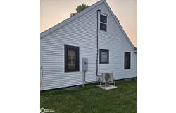 506 E Lucas Street, Algona, IA 50511