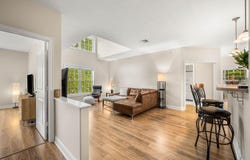 17 Roundabout Way, Manchester, NH 03102