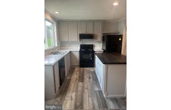 587 ROYAL CREST DRIVE, MARTINSBURG, WV 25401