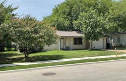 1217 Sunnyvale Drive, Arlington, TX 76010