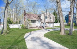 29 Wyandanch Boulevard, Smithtown, NY 11787