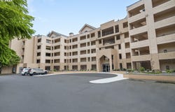 6625 W BURNSIDE RD, Portland, OR 97210