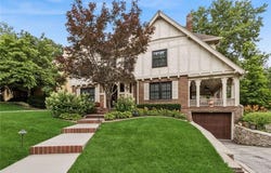609 E 54th Street, Kansas City, MO 64110