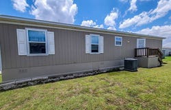 7151 WoodLake Pkwy, San Antonio, TX 78218