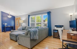 811 Westbury Drive, Algonquin, IL 60102