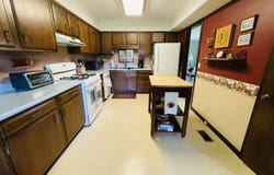 1008 Whispering Trail, Greenfield, IN 46140