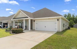 5775 Conley Ct, Pace, FL 32571