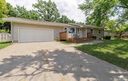 139 S Eisenhower Drive, Junction City, KS 66441