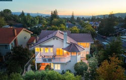 1154 Calder Ln, Walnut Creek, CA 94598