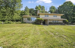 3526 Scenic Hills Drive, Williamsburg, MI 49690