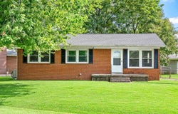 210 MERRIWOOD PARKWAY, HOPKINSVILLE, KY 42240