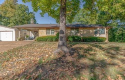 1319 Riverview Dr, Horseshoe Bend, AR 72512