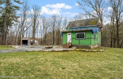1016 Langley Road, Florida, NY 12010