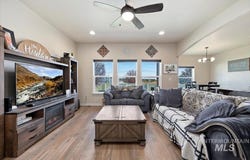 417 Sierra Rd, Twin Falls, ID 83301