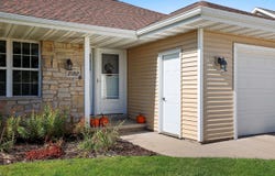 2182 W MELCORN Circle, DE PERE, WI 54115-7120