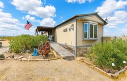 820 S Egar Road, Golden Valley, AZ 86413