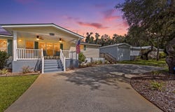 1201 NE CENTRAL Avenue, Steinhatchee, FL 32359