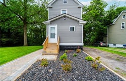 90 Frank Street, Struthers, OH 44471