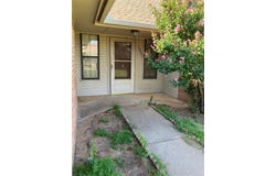 10323 HAVEN Circle, Midwest City, OK 73130