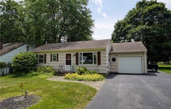 29 Country Lane, Penfield, NY 14526