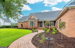 161 Green Tree Drive, Broxton, GA 31519