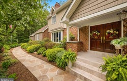 7950 WOODLAND HILLS LANE, FAIRFAX STATION, VA 22039
