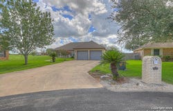 201 Castlewood, Seguin, TX 78155