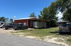 1503 SE Rives Ave, Steinhatchee, FL 32359