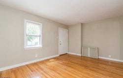 552 Passaic Ave, Kenilworth Boro, NJ 07033-1809