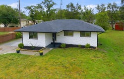 411 E 6th St, Valley Center, KS 67147