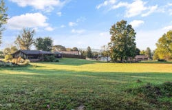 1061 Burnett Station Rd, Seymour, TN 37865