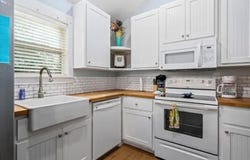 5481 Hwy 35N #9, ROCKPORT, TX 78382