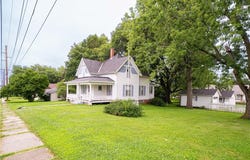 1004 E 2ND Street, Maryville, MO 64468