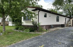 79 Robin Road, Beecher, IL 60401