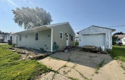 203 Oak Street, Audubon, IA 50025