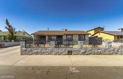 6952 W WOLF Street, Phoenix, AZ 85033