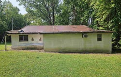 1233 W HARRISON Road, Murphysboro, IL 62966