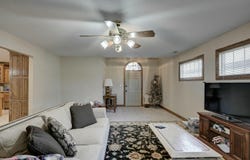 2206 Benjamin Drive, Carthage, MO 64836