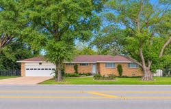 814 S Bois D Arc Street, Forney, TX 75126