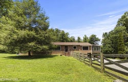 99 Reservoir Rd, Norris, TN 37828