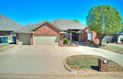 418 Palo Verde Drive, Yukon, OK 73099