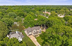5443 Pawnee Lane, Fairway, KS 66205
