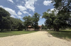 1201 Avenue J, Hondo, TX 78861