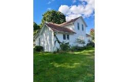 919 E Main Street, New Hampton, IA 50659