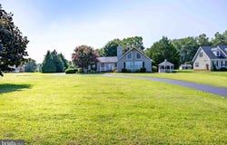 245 NOMINI BAY DR, MONTROSS, VA 22520