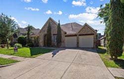 17 Wimbledon Court, Heath, TX 75032