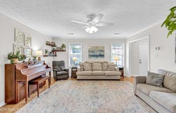 8418 Foxworth Tr, Powell, TN 37849