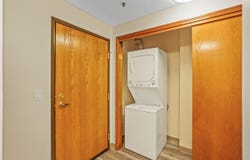 221 E Rockwood Blvd, Spokane, WA 99202-1270